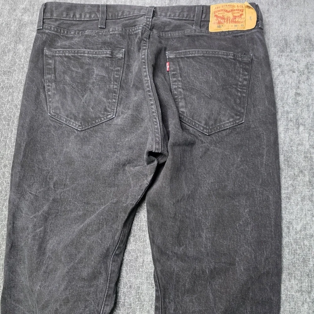 Black Levis 501 Men 38x32 Straight Leg Medium Wash Denim Button Down Fly Jeans